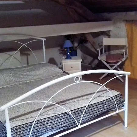 Holiday home Ancienne Forge Restauree Et Piscine