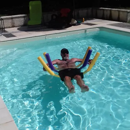 בית נופש Ancienne Forge Restauree Et Piscine