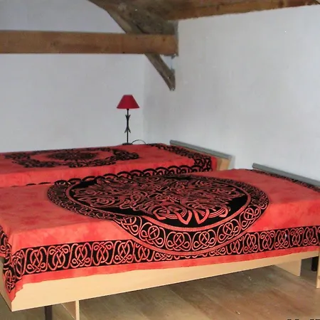 בית נופש Ancienne Forge Restauree Et Piscine