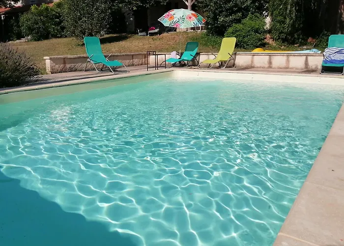 Holiday home Ancienne Forge Restauree Et Piscine *